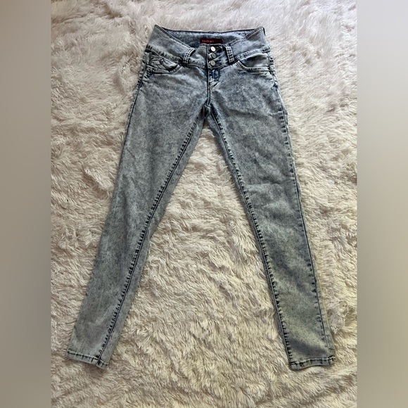 YMI Denim - YMI - Wanna Betta Butt? -Stone Washed Skinny Jeans- NWO- Size:5